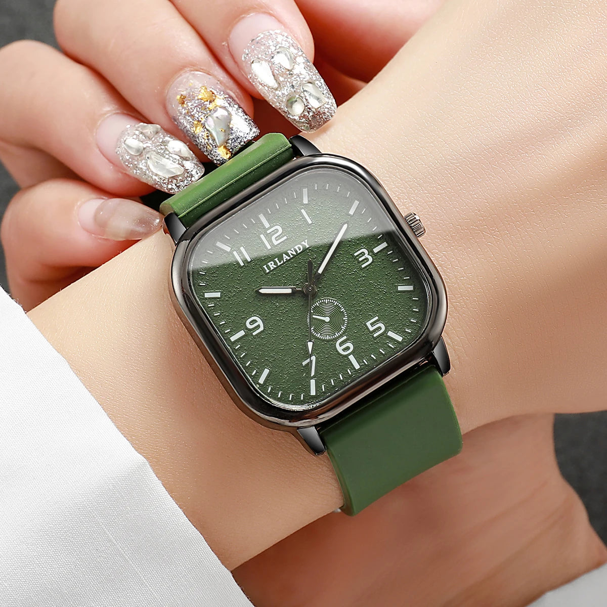Fashion Square Women's Watch Casual Silicone Strap Quartz Watches Sports Wristwatch For Men Women Students(Without Box)